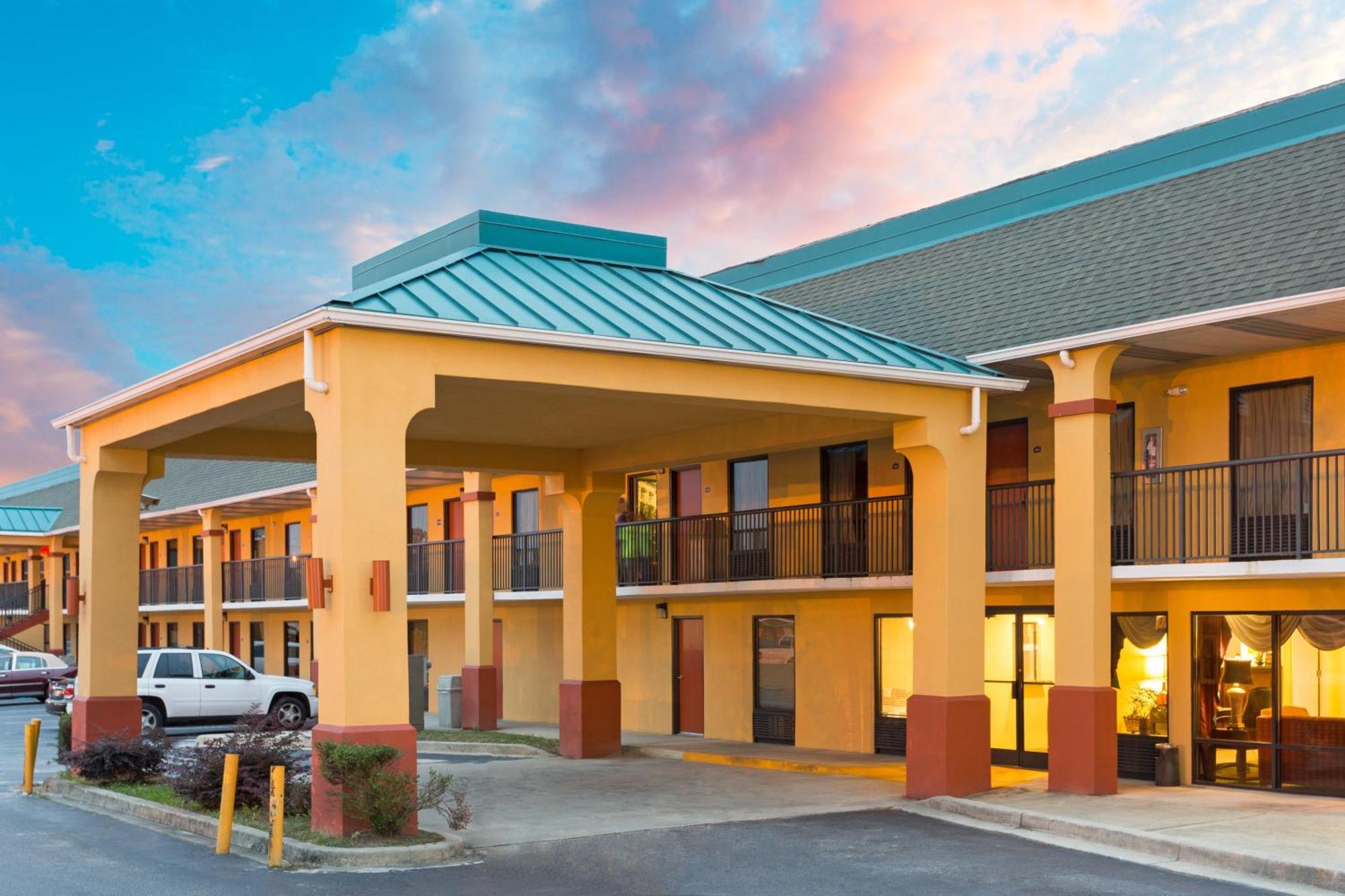 Hotel Super 8 By Wyndham Orangeburg Near I-26 Zewnętrze zdjęcie